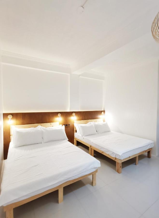 Nomadsmnl Hostel Paranaque City Eksteriør billede