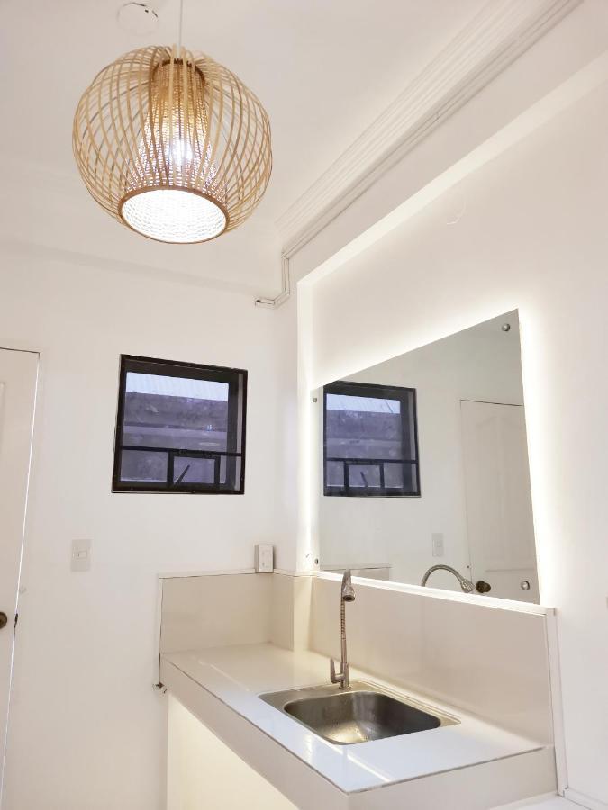 Nomadsmnl Hostel Paranaque City Eksteriør billede
