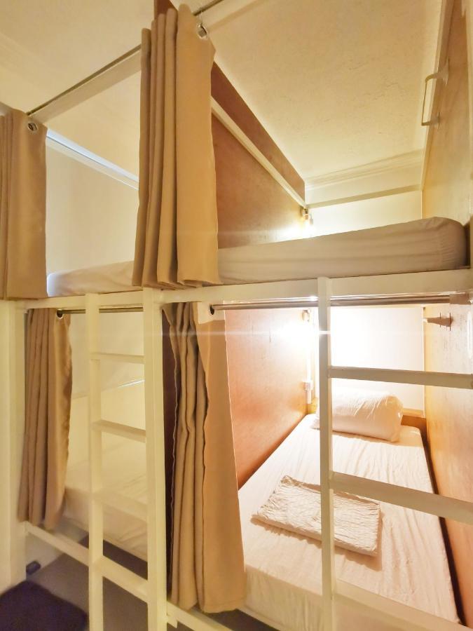 Nomadsmnl Hostel Paranaque City Eksteriør billede