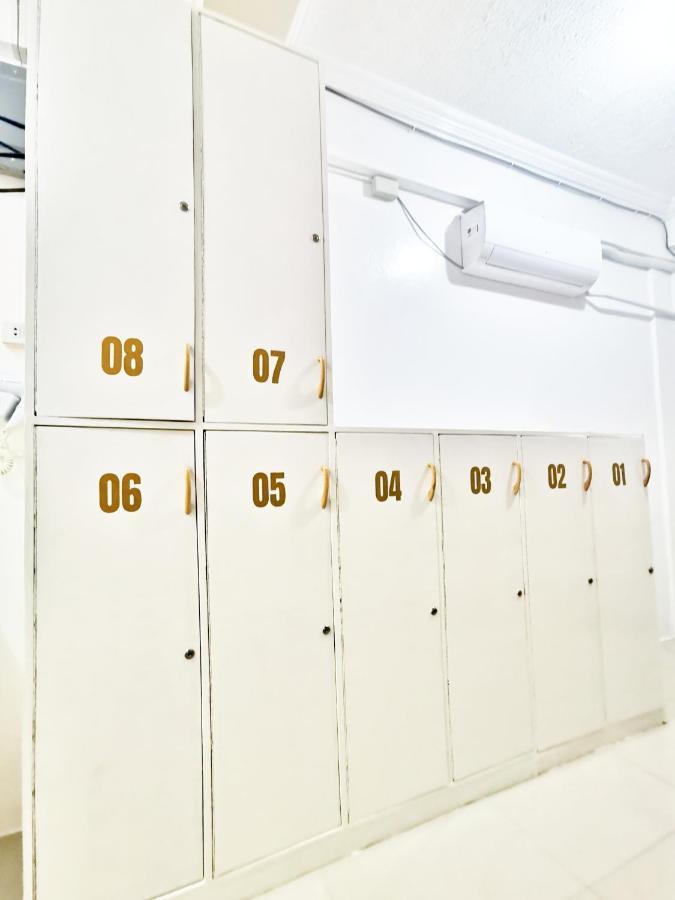 Nomadsmnl Hostel Paranaque City Eksteriør billede